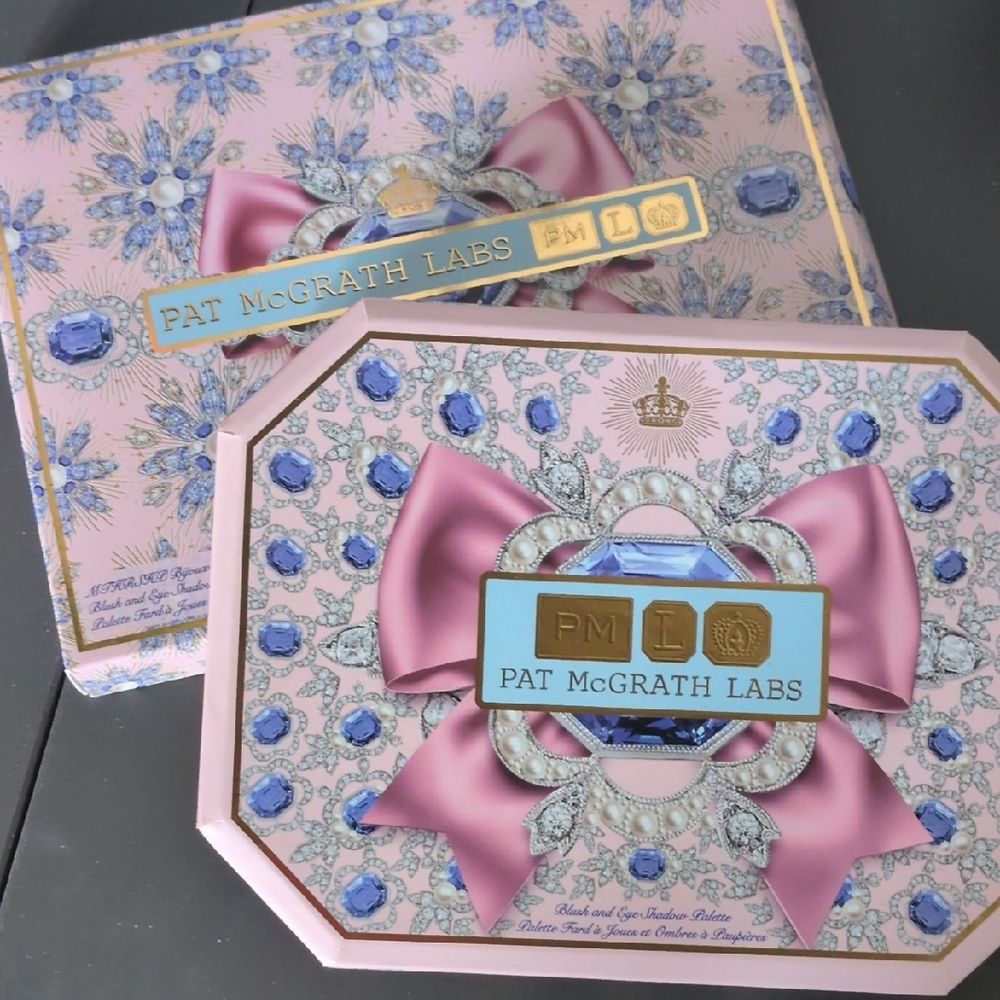 Pat McGrath Luxurious Pink and Blue Eyeshadow Set